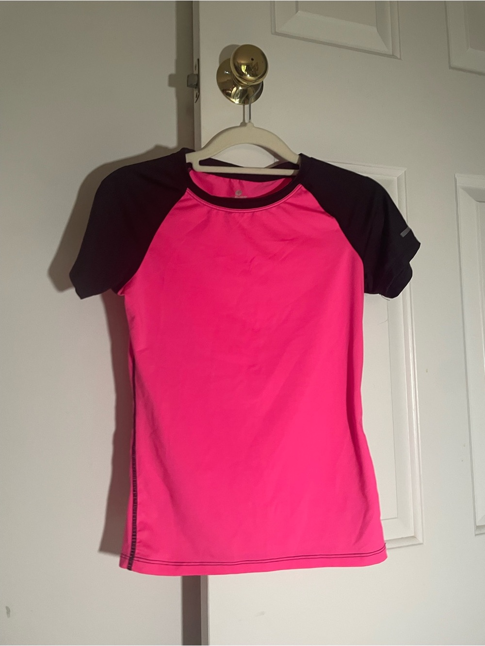 Women's Pink and Black Active Crop Top